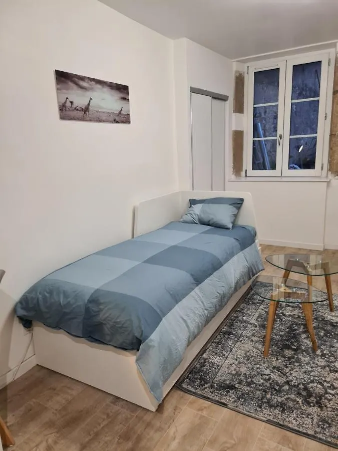 Hebergeneve : Aux Pieds Du Chateau Gex