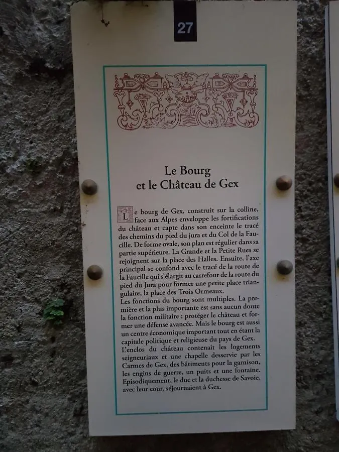 Hebergeneve : Aux Pieds Du Chateau Gex Apartment